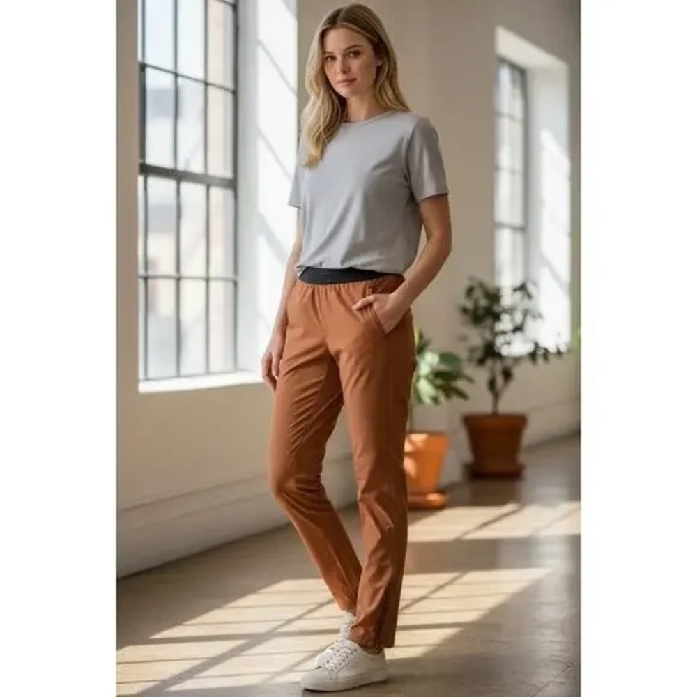 NWT Everlane Unisex The Everyone Anti Sweatpant Tan/Brown Size E1 (M-XXS/W-XS)